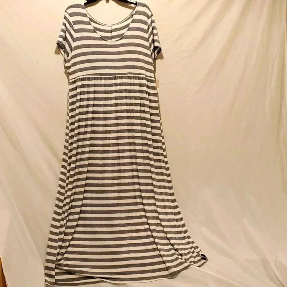 A.Glow Maternity Dress - New